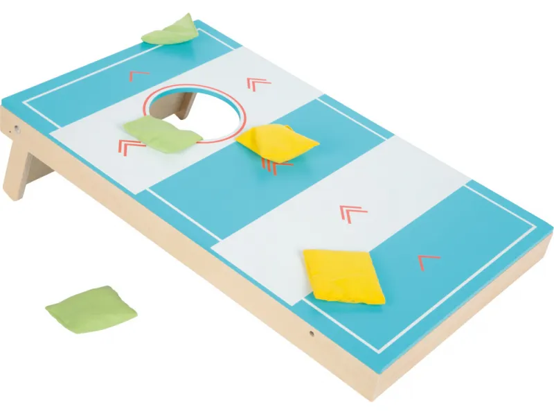 Cornhole and Sling Puck Game "Active“