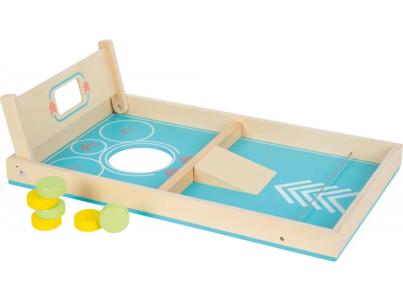 Cornhole and Sling Puck Game "Active“