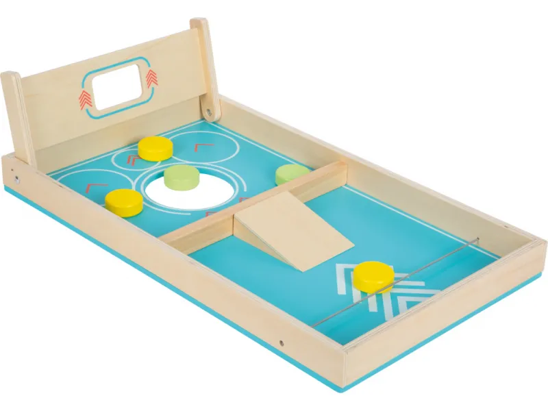 Cornhole and Sling Puck Game "Active“